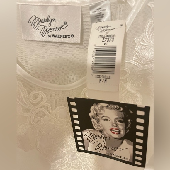 Vintage Marilyn Monroe Satin Bridal Nightgown Set - Picture 5 of 5